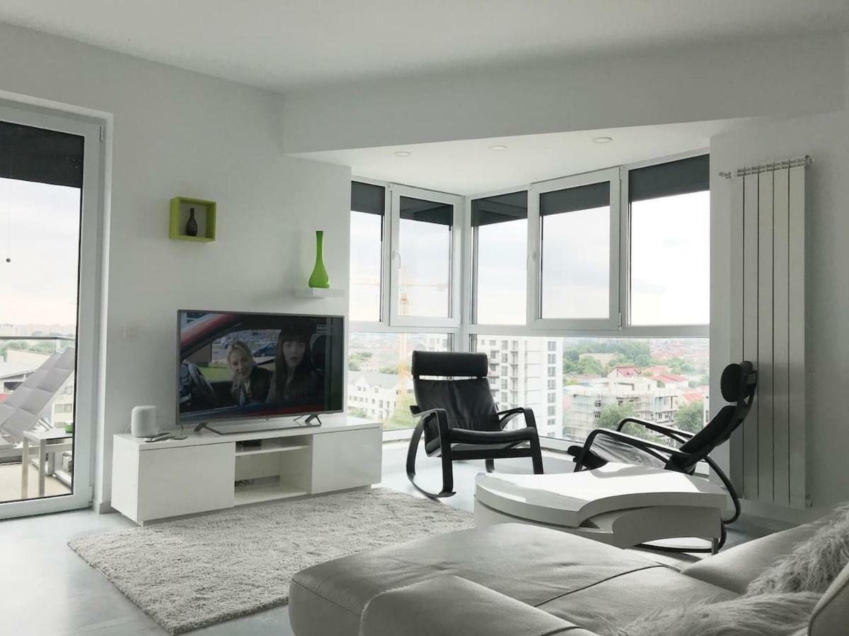 Luxury Westpark 2 Residence With Lake View Bucarest Exterior foto